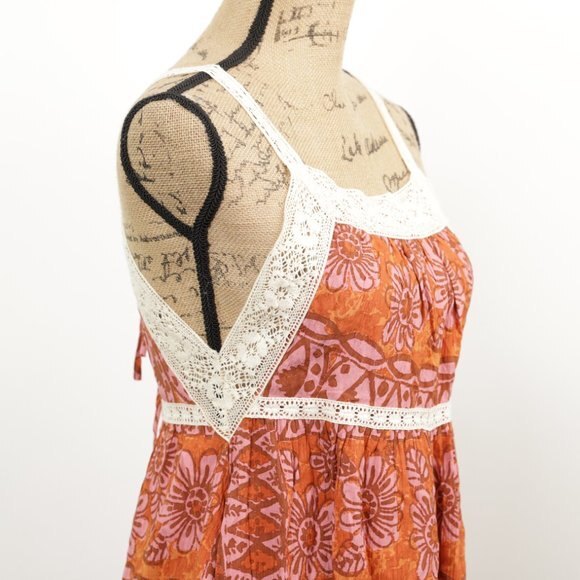 NWT Urban Outfitters Brunching Lace Trim Paris Cali Floral Romper size S - Picture 8 of 12